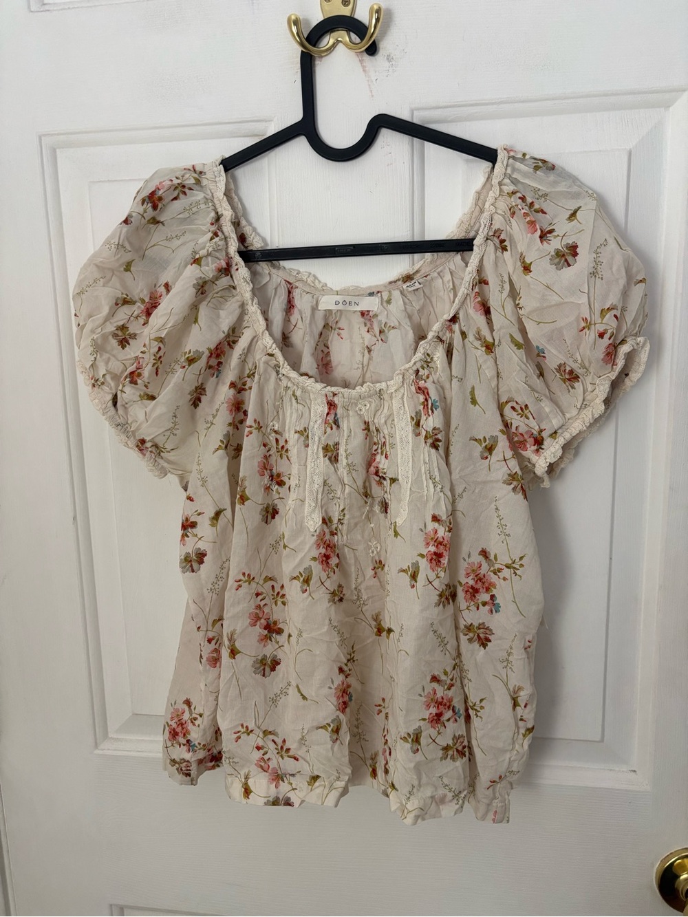 Doen Cream Floral Puff-Sleeve Peasant Blouse NWOT